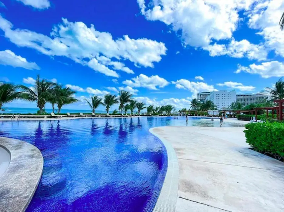 Spacious 3Bd Apartment With Pool & Beach In Cancun