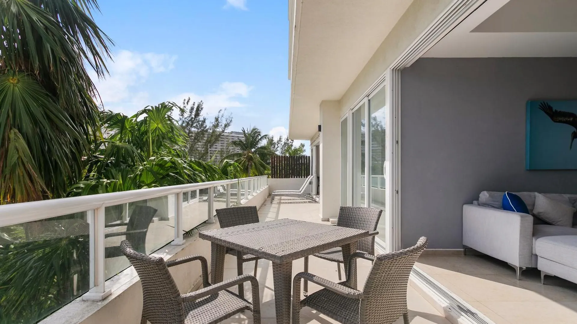 Spacious 3Bd Apartment With Pool & Beach In Cancun