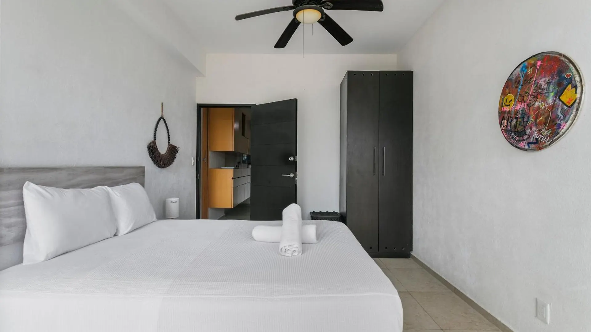 Spacious 3Bd Apartment With Pool & Beach In Cancun 0*,  Mexico